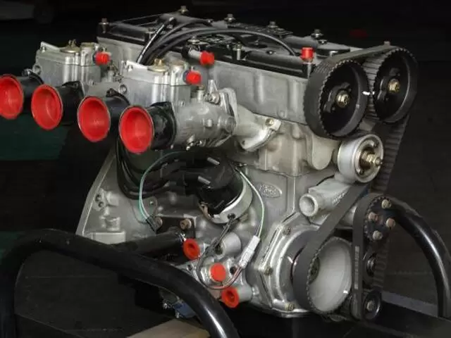 Cosworth BDG 2.0L Engine - 3/3
